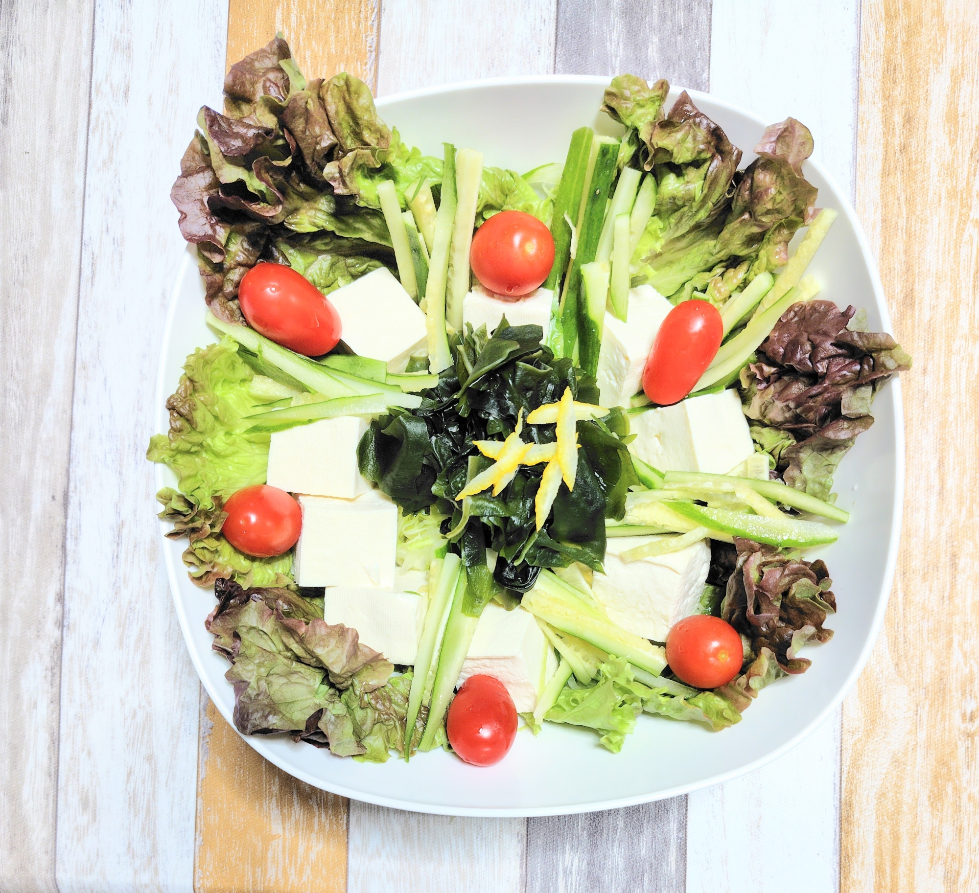 ワカメ•豆腐のサラダ中華ドレッシング