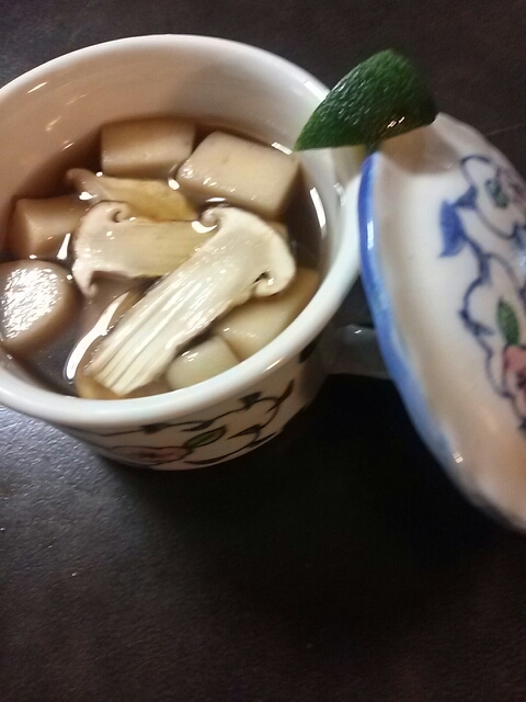 松茸のお吸い物 簡単会席の味 レシピ 作り方 By Riyamo 楽天レシピ 松茸のお吸い物 簡単会席の味 レシピ 作り方 By Riyamo 楽天レシピ