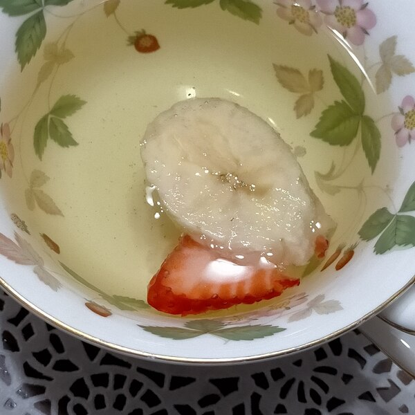 いちご バナナのメイプル 緑茶フレーバーティー レシピ 作り方 By こってぃさん 楽天レシピ いちご バナナのメイプル 緑茶フレーバーティー レシピ 作り方 By こってぃさん 楽天レシピ