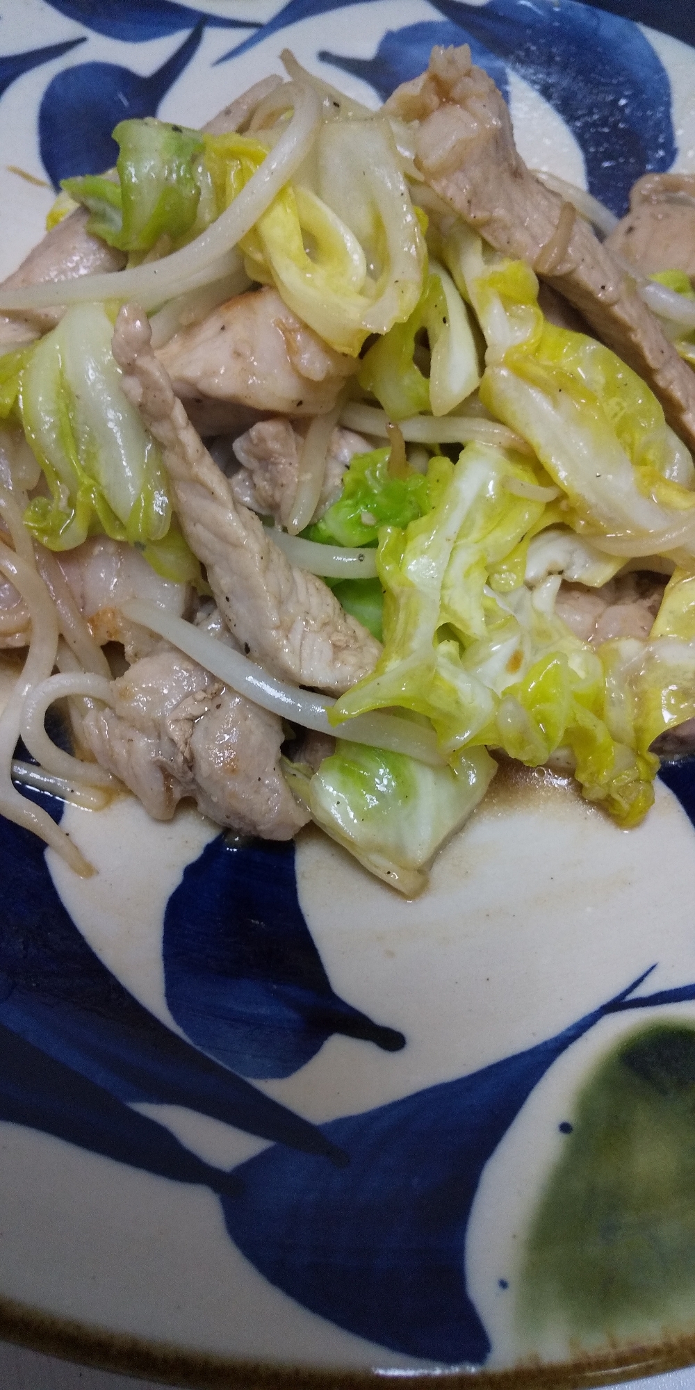 簡単☆マキシマムde豚肉とキャベツともやし炒め