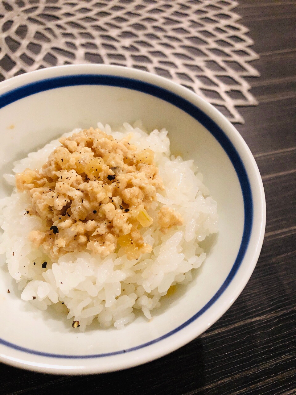 余った鶏そぼろで☆マヨ和がらし和え丼