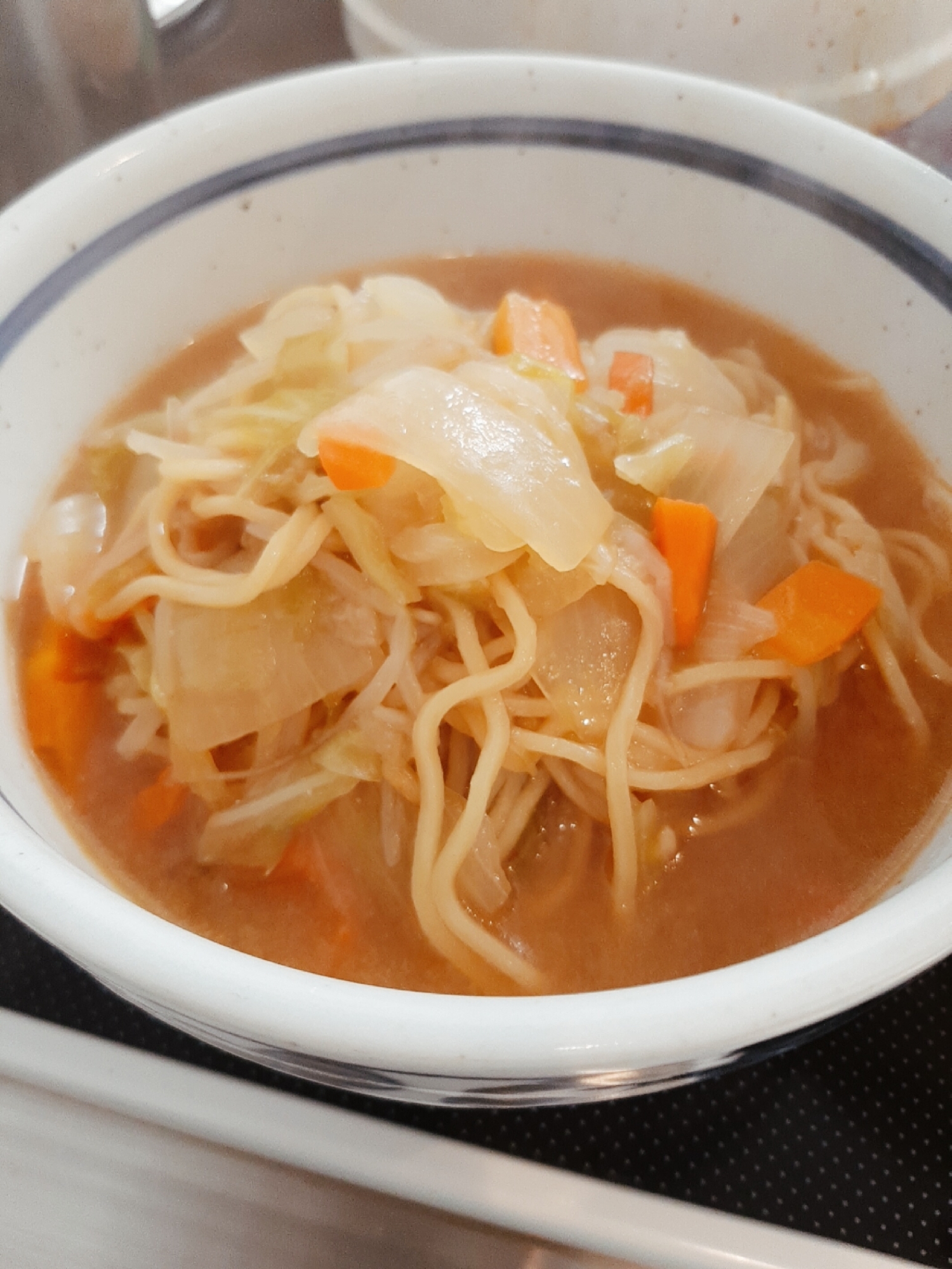 野菜たっぷり煮込み味噌ラーメン