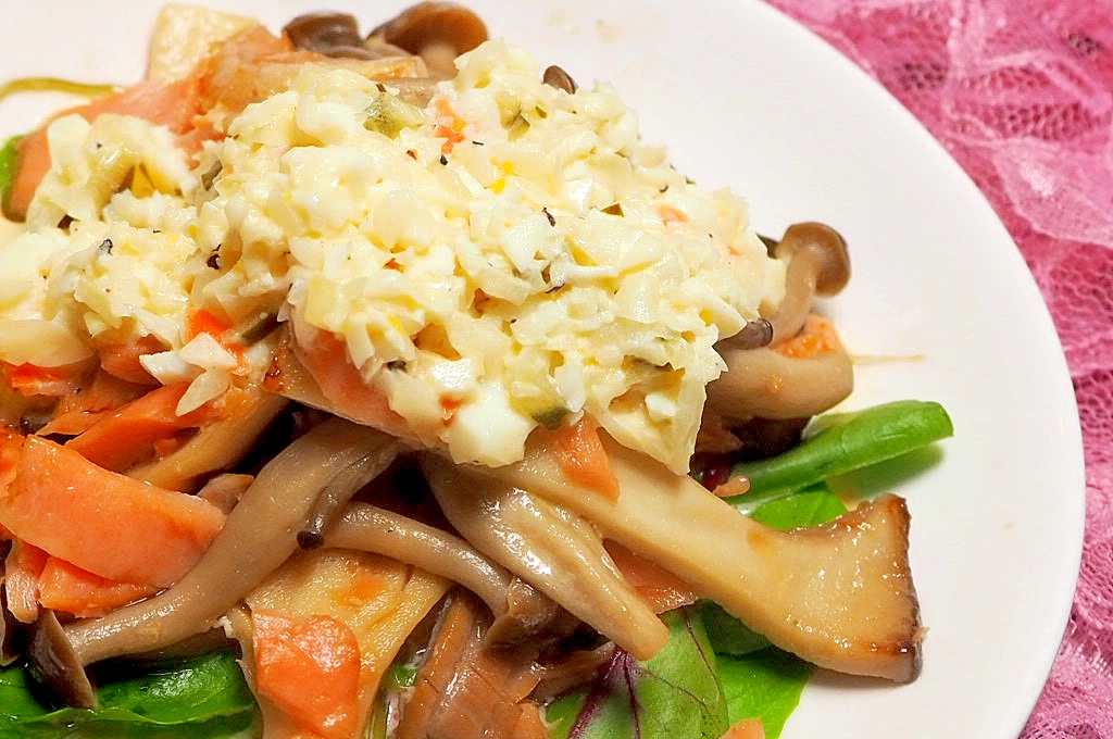 簡単✿鮭ときのこのバター醤油炒め