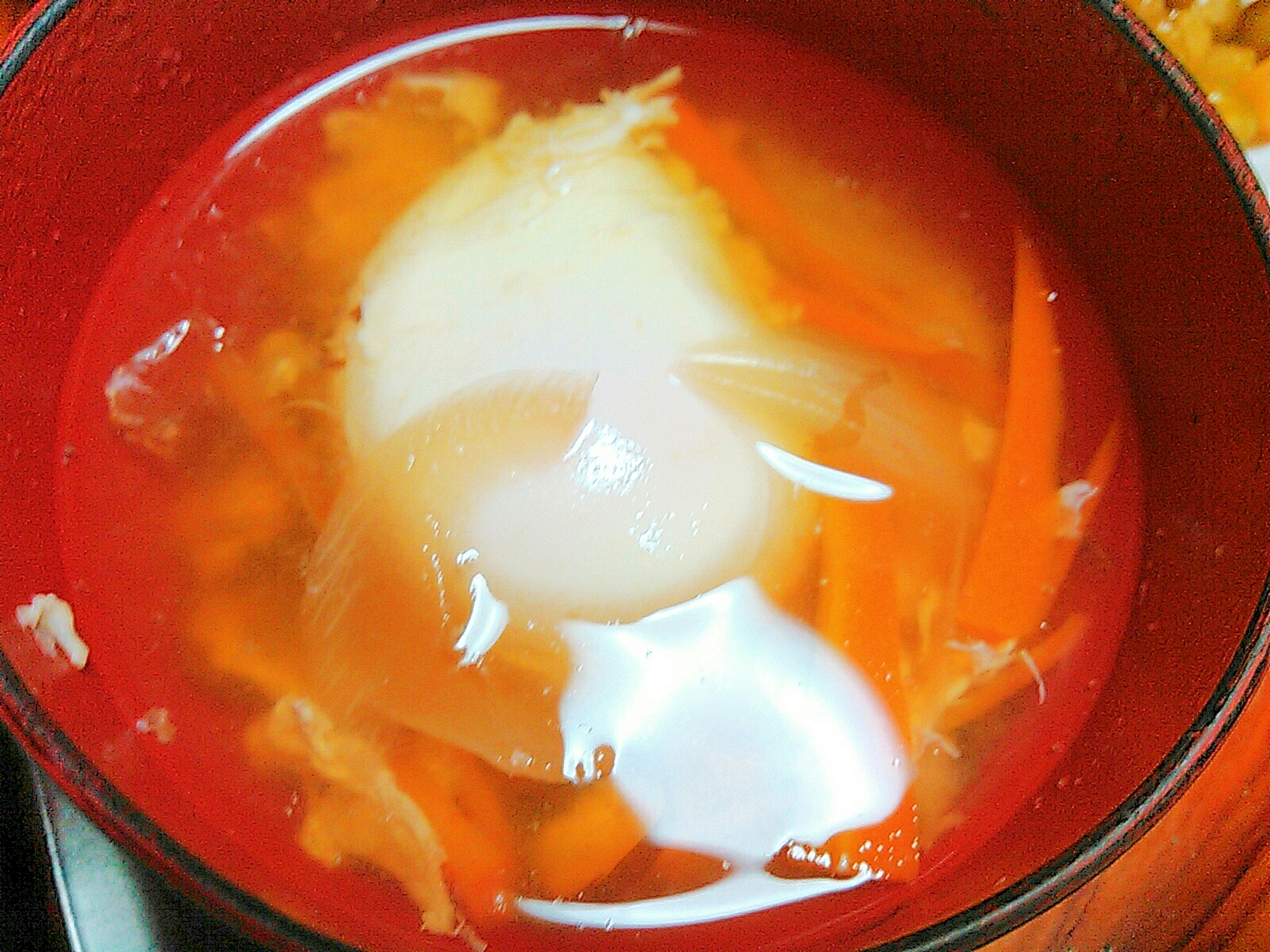 玉ねぎ人参と卵の和風スープ