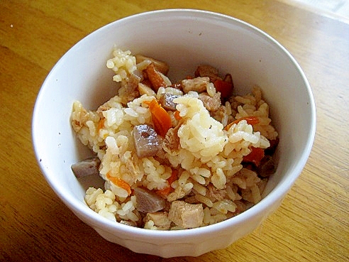 冷めても美味しい♪ おかわり続出!五目ご飯♥