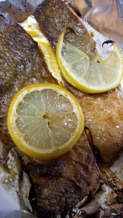 鮭のマヨネーズレモンホイル焼き