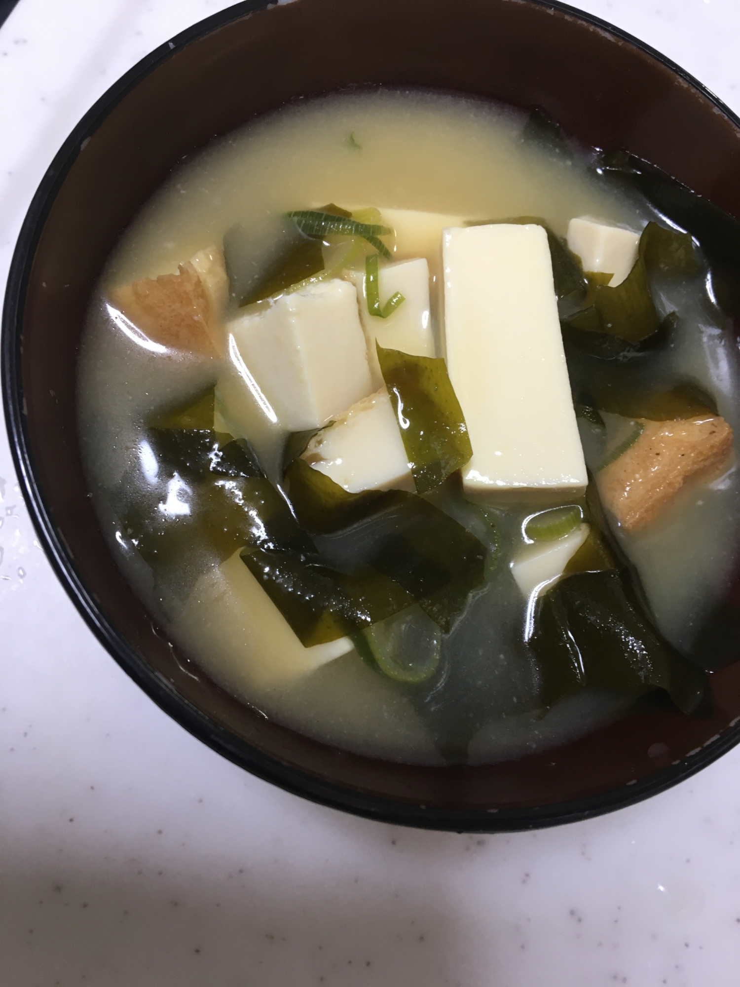 厚揚げ豆腐と絹ごし豆腐のお味噌汁(^○^)