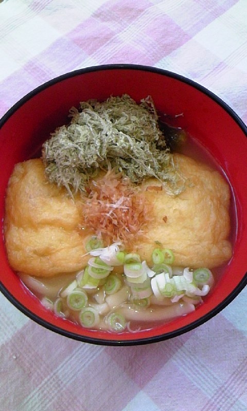 ド～ンとお揚げdeとろろ昆布うどん♪