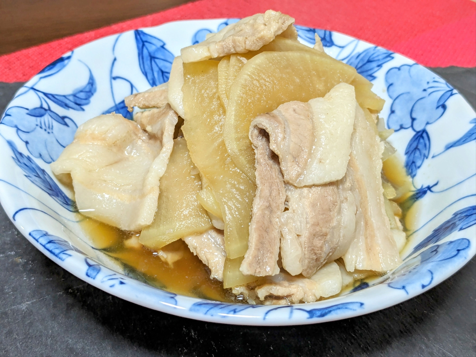 〜焼き肉用の豚バラ肉と大根のオイスターソース煮〜