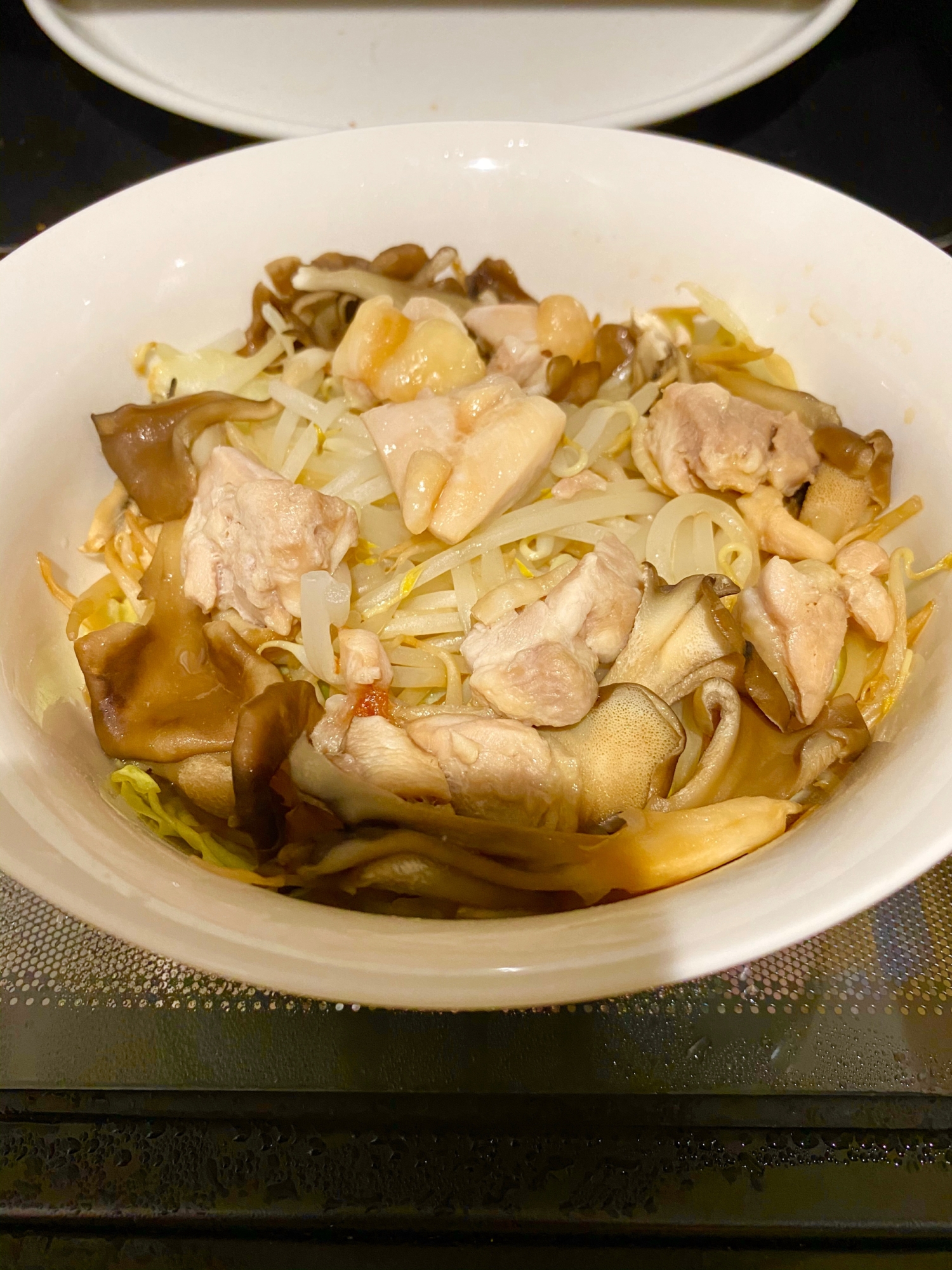 簡単！鶏肉と野菜のバター醤油レンジ蒸し