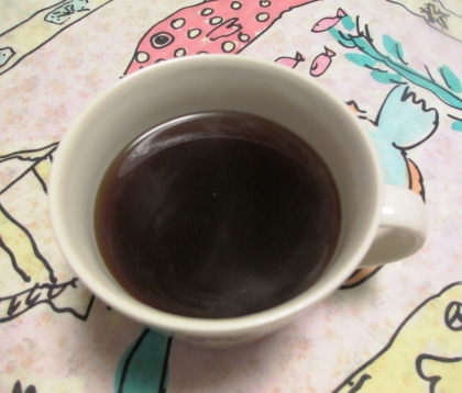 コーヒーにラム酒の濃厚な香りと風味が良く合いますね☆ハチミツの甘さもすごくいい感じ♪とっても美味しかったです。ご馳走様でした。