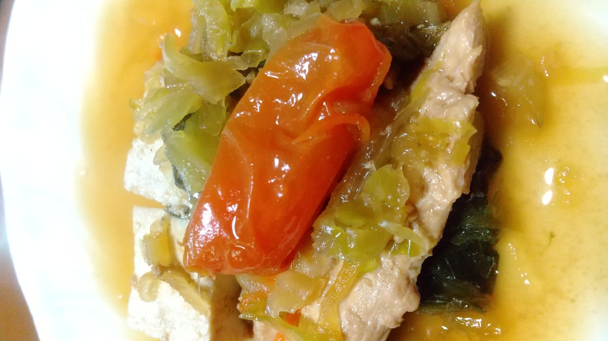 豆腐とささみの温野菜サラダでリメイクスープ