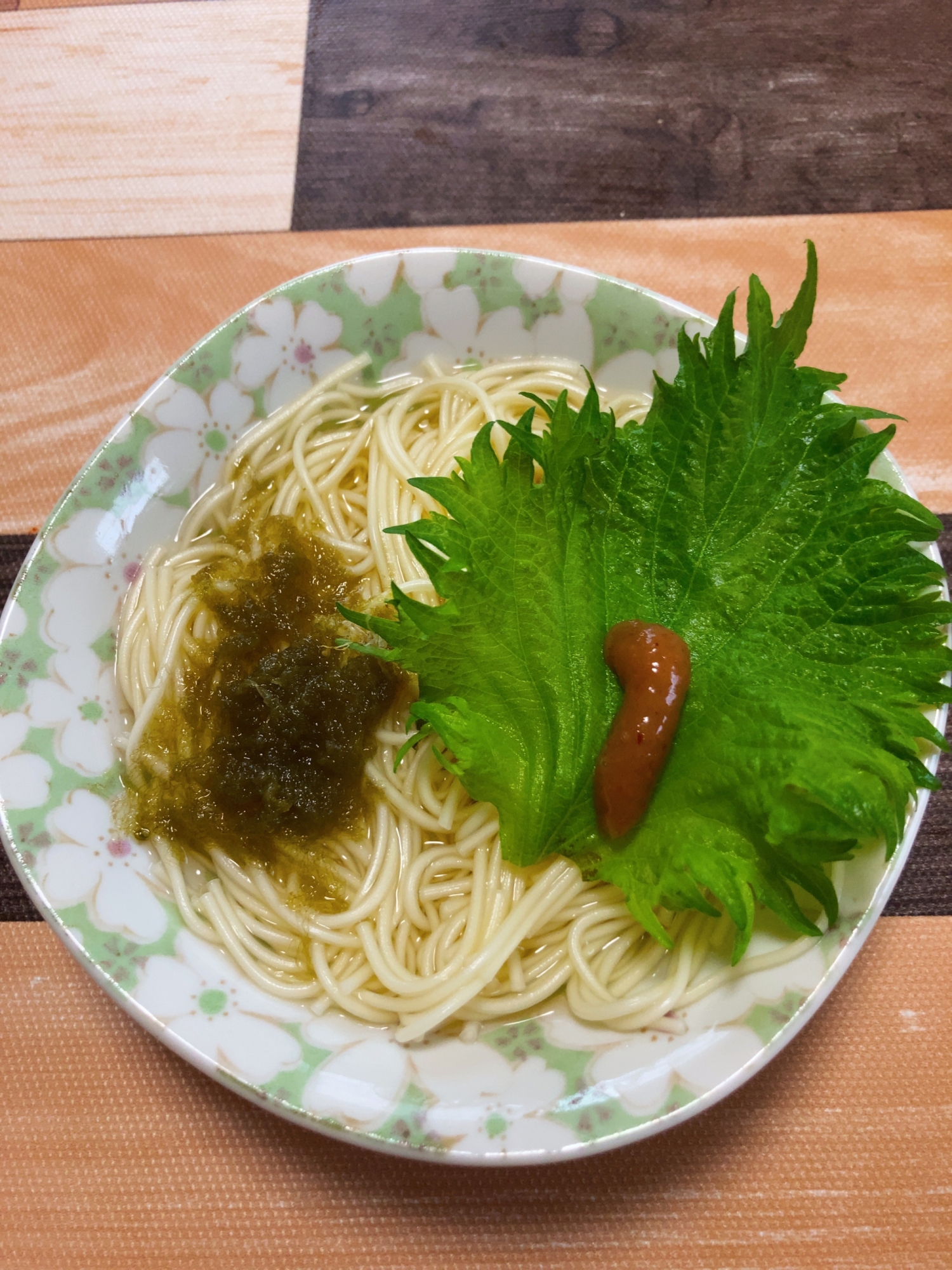 梅香る大葉とろろ昆布のにゅうめん