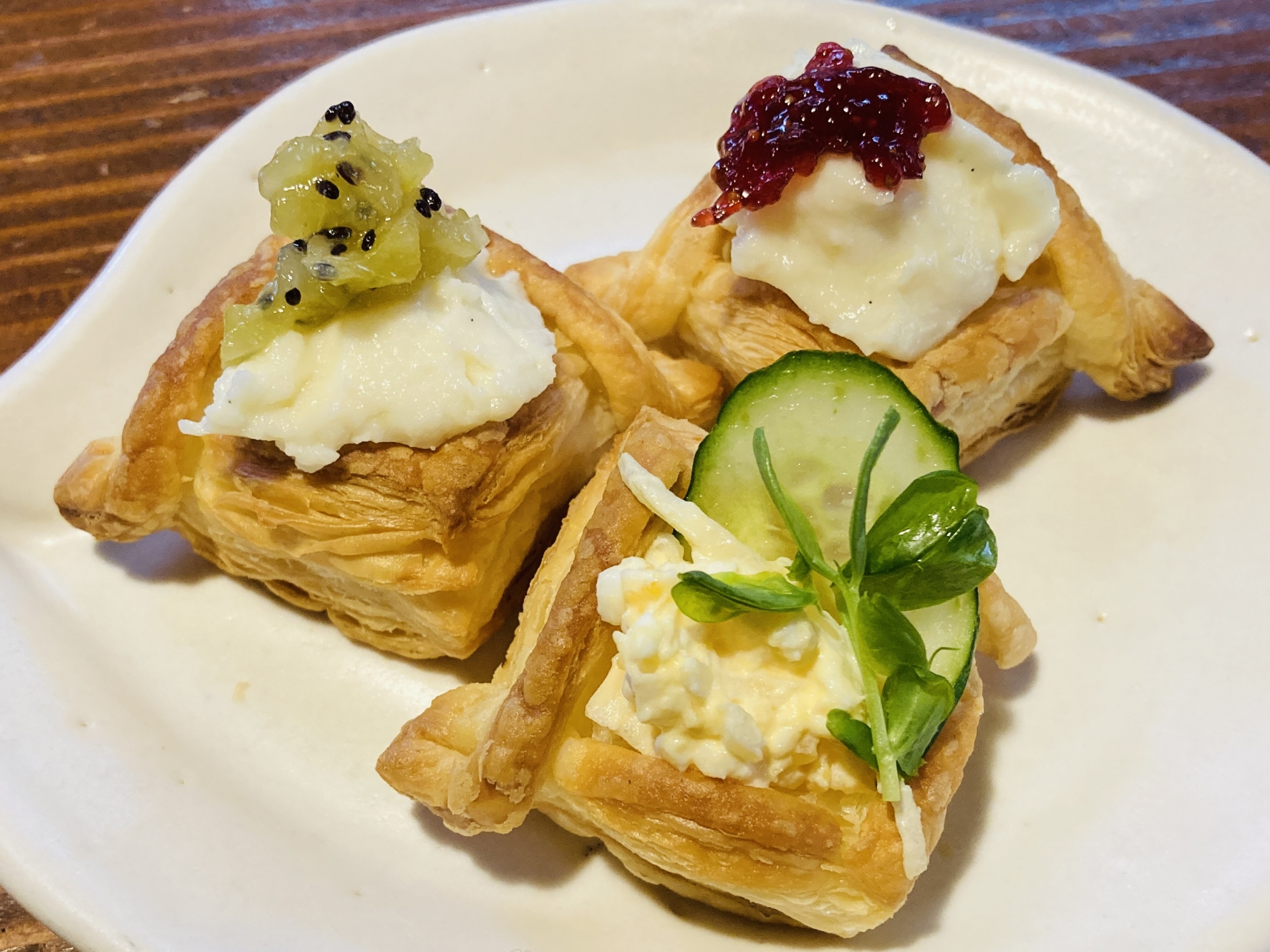 カスタードとジャムのミニパイ