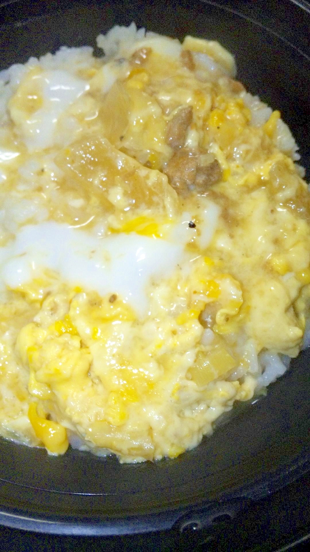 簡単美味！スープで卵とじチーズどんぶり
