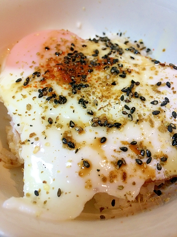 山椒と七味の目玉焼き丼