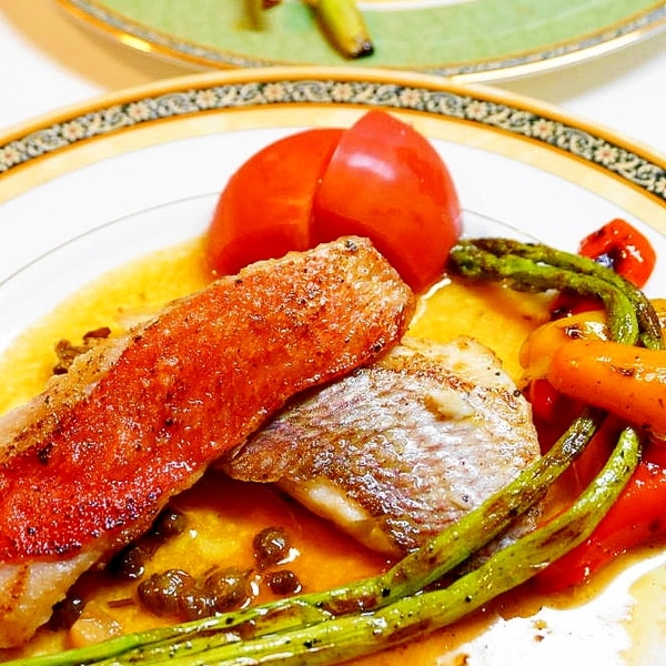 フレンチの魚料理の定番 金目鯛と真鯛のポワレ レシピ 作り方 By Oppeke22 楽天レシピ フレンチの魚料理の定番 金目鯛と真鯛のポワレ レシピ 作り方 By Oppeke22 楽天レシピ