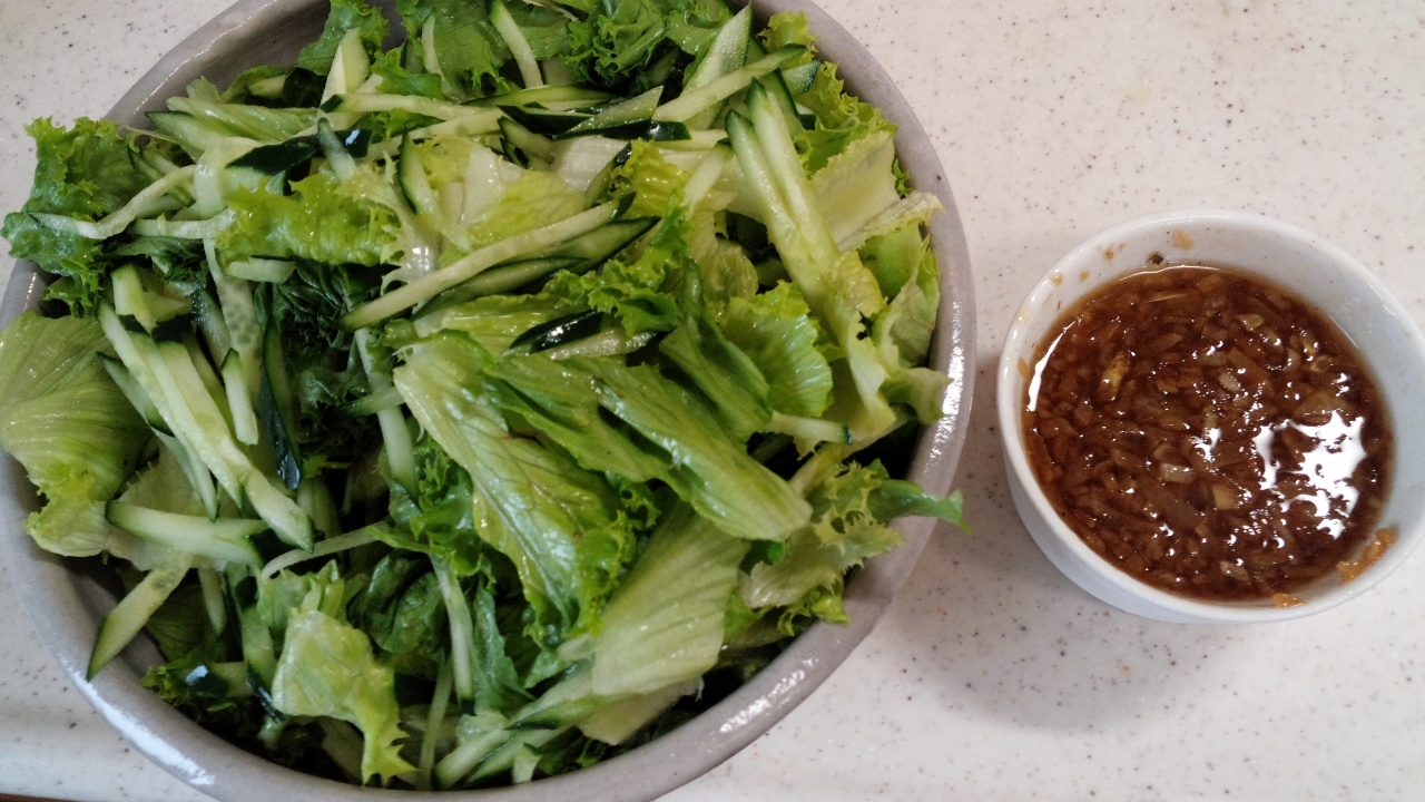 生野菜サラダのドレッシング