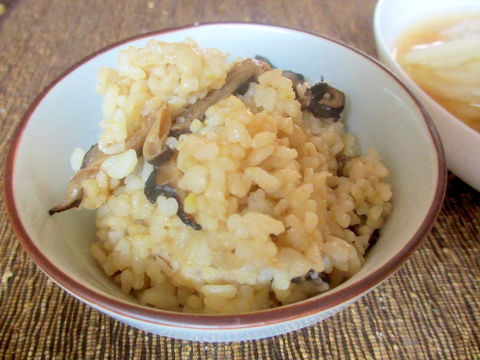 干し椎茸ご飯（餅米入り）