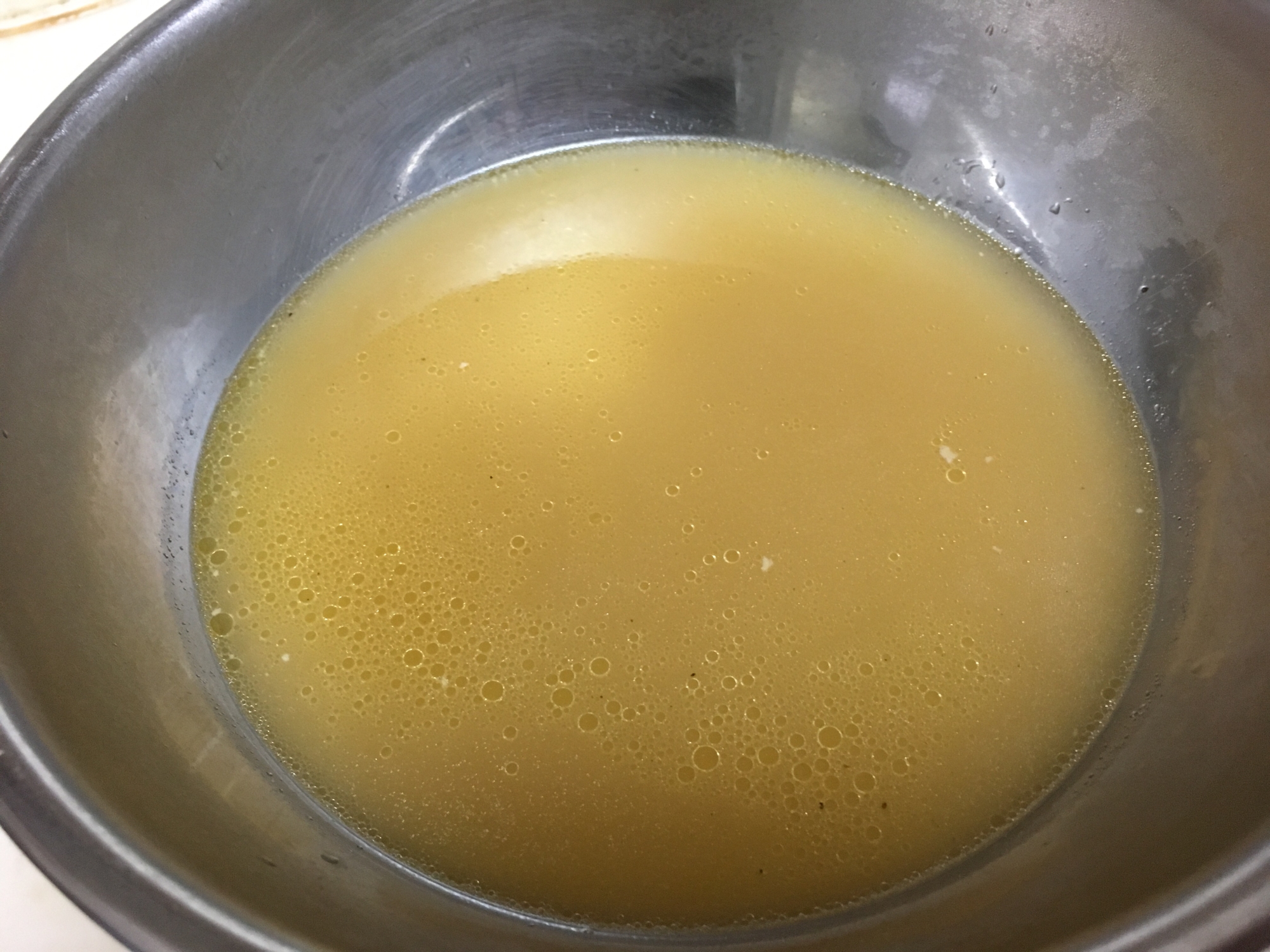 その骨捨てないで!鳥の骨で絶品鶏ガラスープ♪