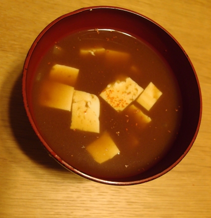 豆腐がメインの赤だし