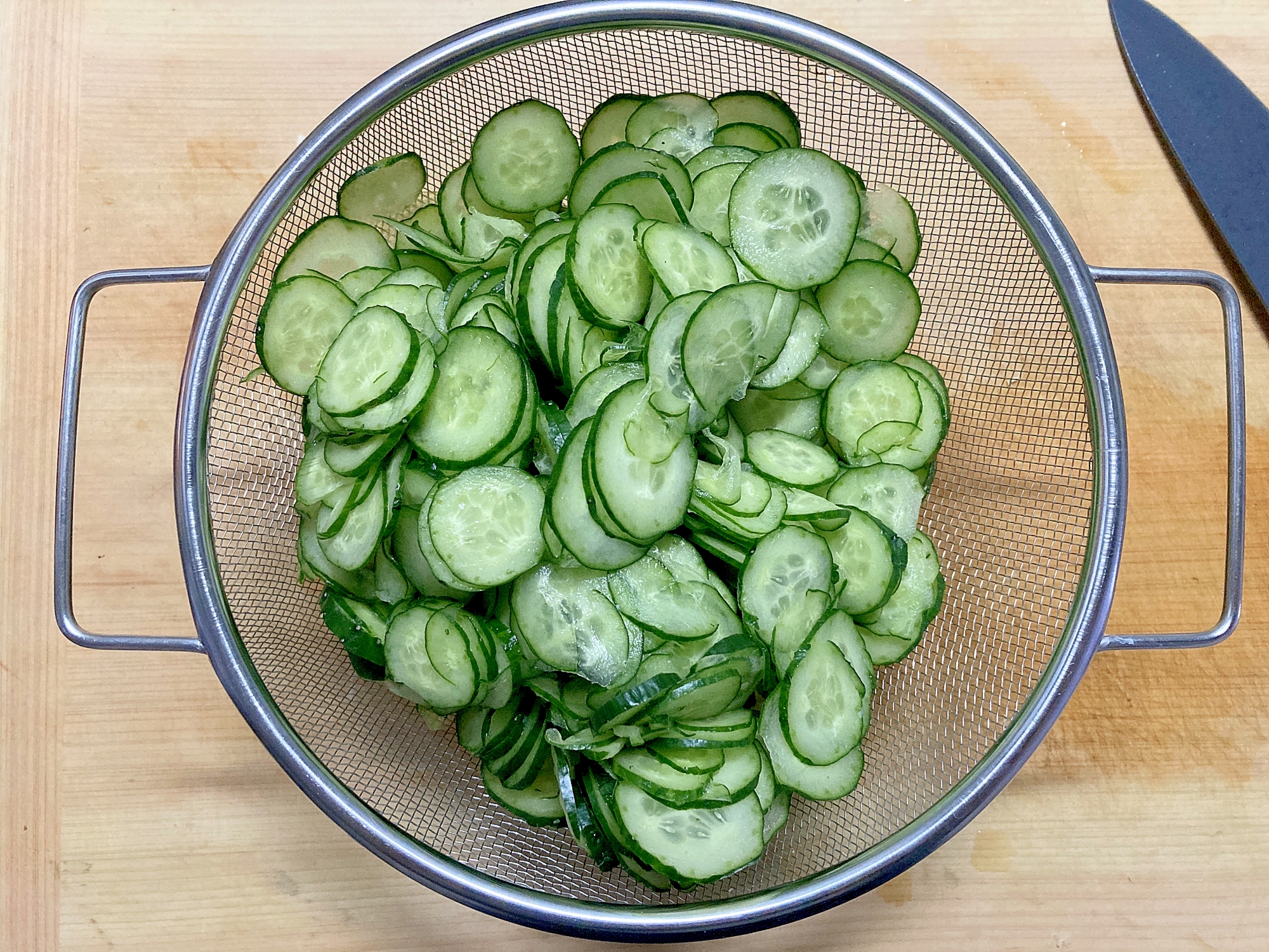 きゅうりの輪切り 絞る手間省けます レシピ 作り方 By みかんばたこ 楽天レシピ