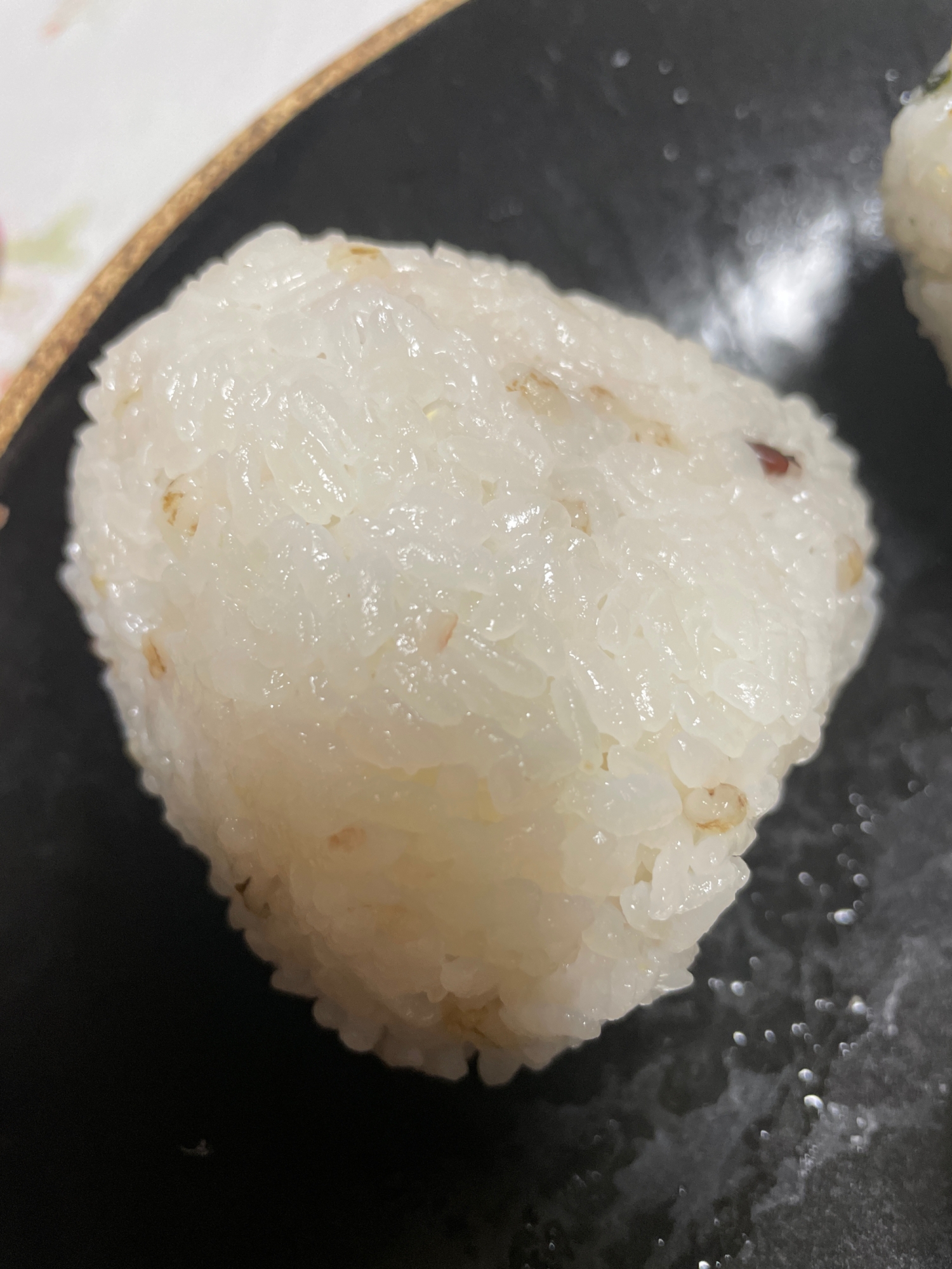 白すりごま味噌でおにぎり