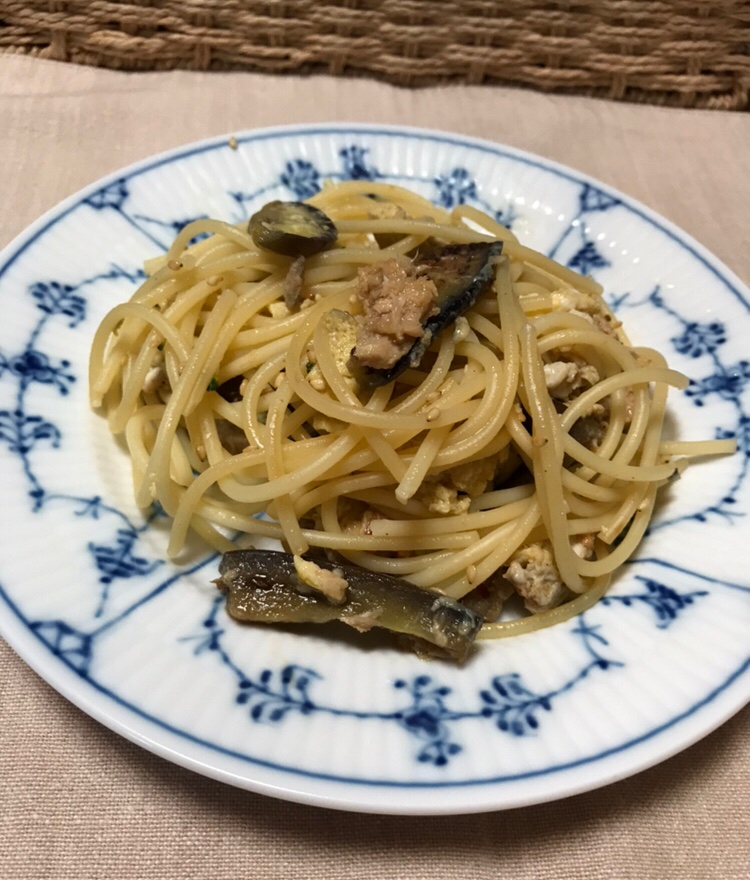 ツナとナス、炒り卵のパスタ