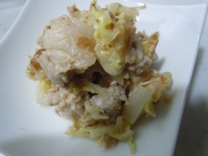 白菜と豚肉の醤油マヨ炒め