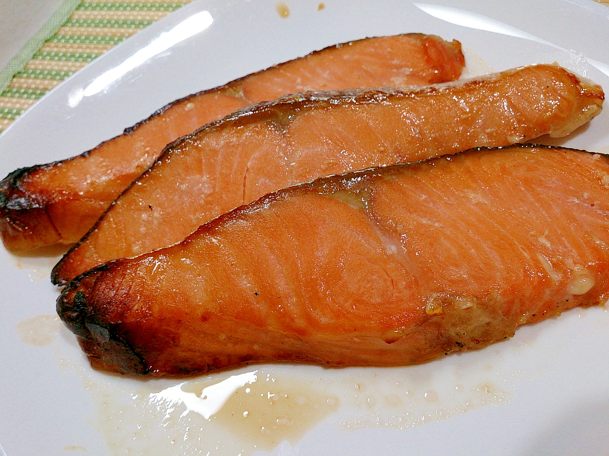 美味しい焼き鮭の焼き方 つけ焼き 簡単下準備方法 レシピ 作り方 By Hideok8 楽天レシピ 美味しい焼き鮭の焼き方 つけ焼き 簡単下準備方法 レシピ 作り方 By Hideok8 楽天レシピ