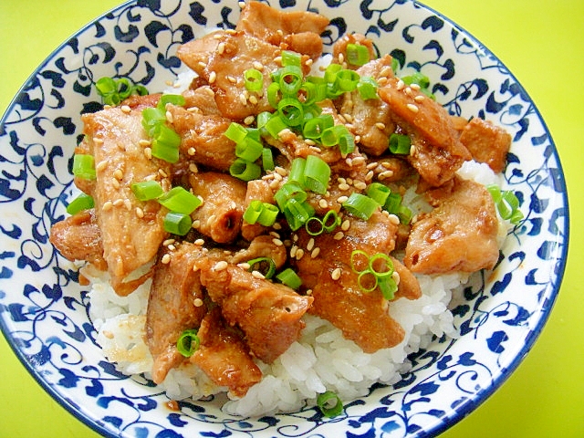 韓国風甘辛マグロ丼