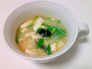 豆腐入りニラ玉スープ