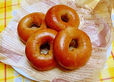 二次発酵なし 簡単全粒粉入りミニ黒糖ベーグル レシピ 作り方 By Mikann77 楽天レシピ 二次発酵なし 簡単全粒粉入りミニ黒糖ベーグル レシピ 作り方 By Mikann77 楽天レシピ