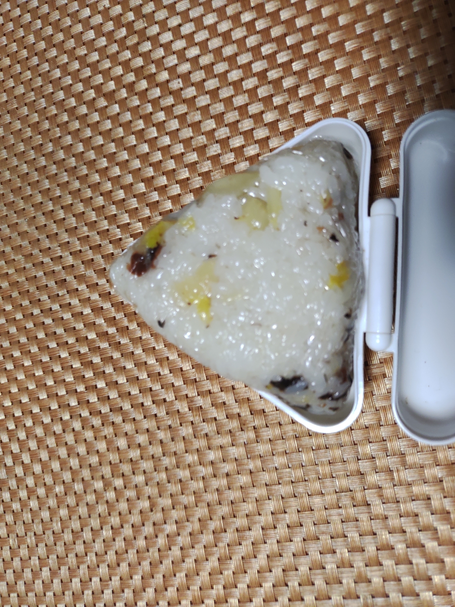 梅キャベツおにぎり