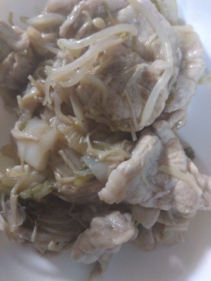 フライパンで♪　豚肉と野菜ときのこのポン酢醤油蒸し