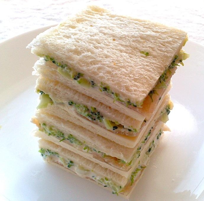 お弁当にどうぞ ブロッコリーとチーズと生ハムサンド レシピ 作り方 By りんだ 楽天レシピ お弁当にどうぞ ブロッコリーとチーズと生ハムサンド レシピ 作り方 By りんだ 楽天レシピ