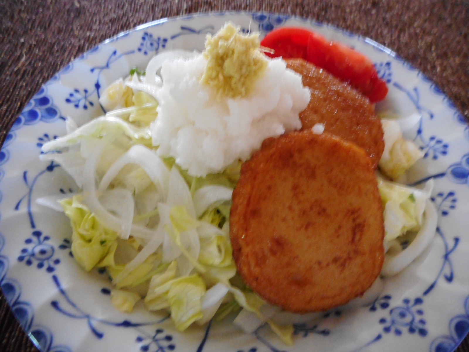 さつま揚げと大根おろしのサラダうどん