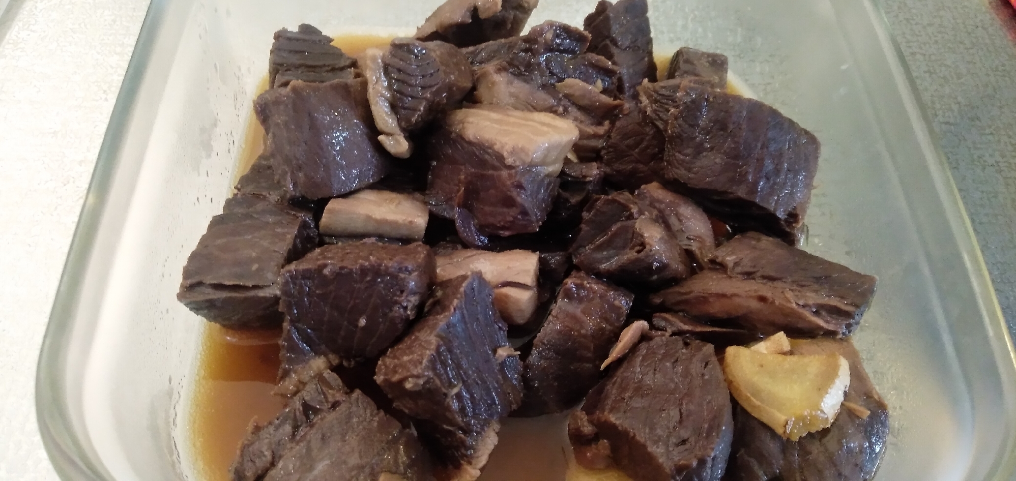 安旨!マグロの血合いで角煮