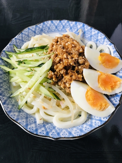 味噌そぼろのっけうどん