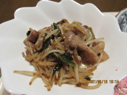豚肉と小松菜とモヤシの味ぽん炒め