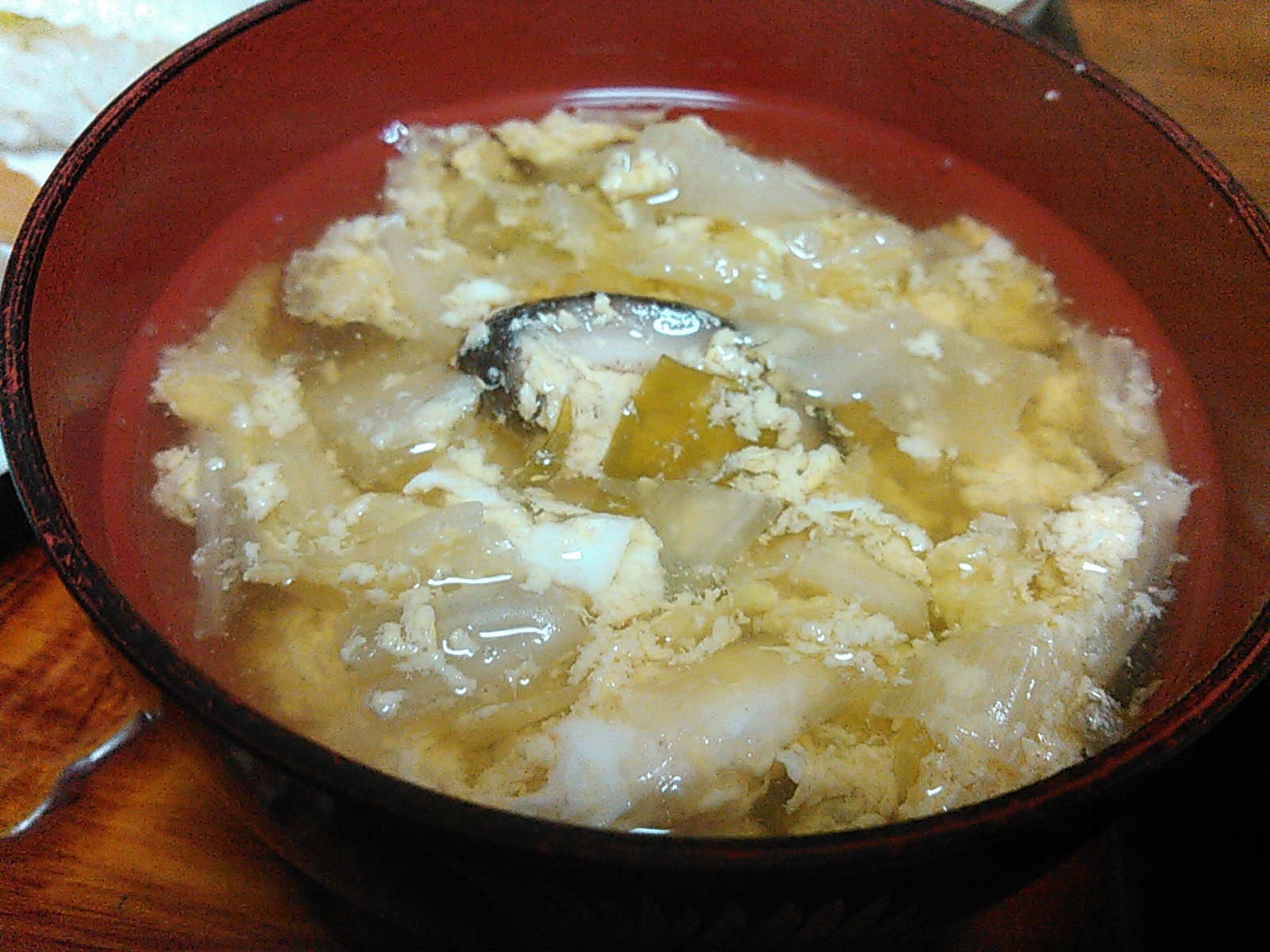 白菜ネギ椎茸入り卵スープ