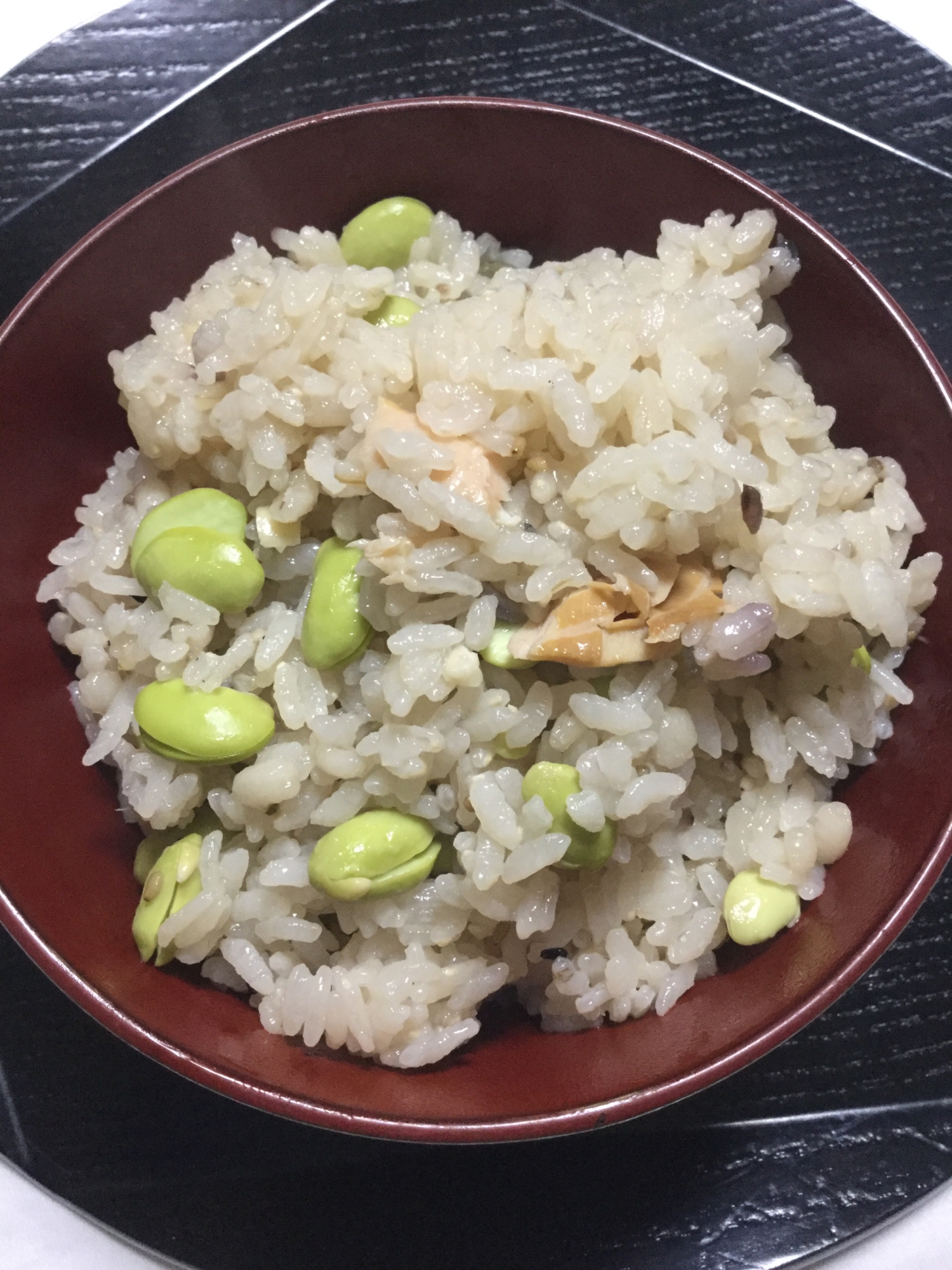 黒枝豆と塩鮭の炊き込みご飯