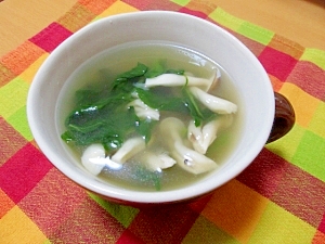 ダシダで しめじとほうれん草のスープ レシピ 作り方 By Panda Chan 楽天レシピ