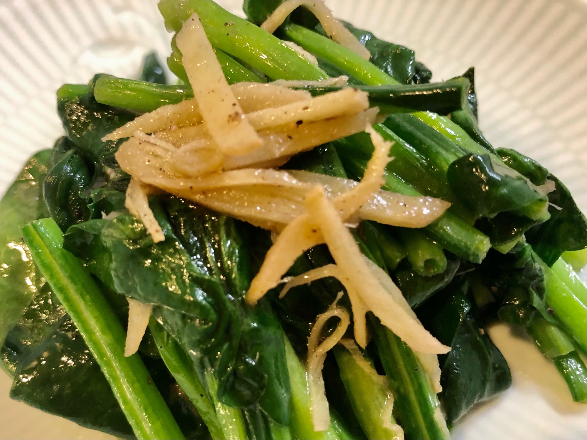 簡単副菜♫ほうれん草と生姜のサッと炒め
