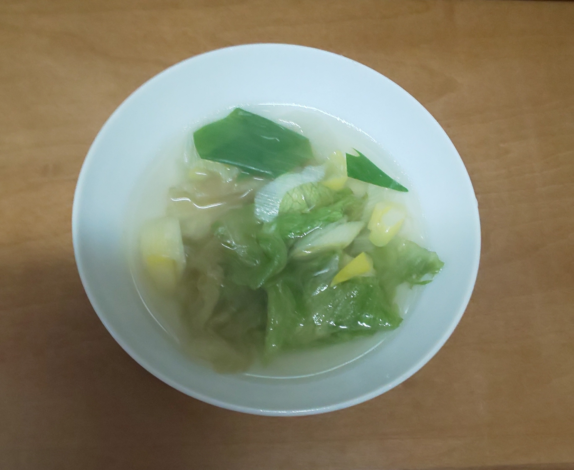 ねぎとレタスのスープ