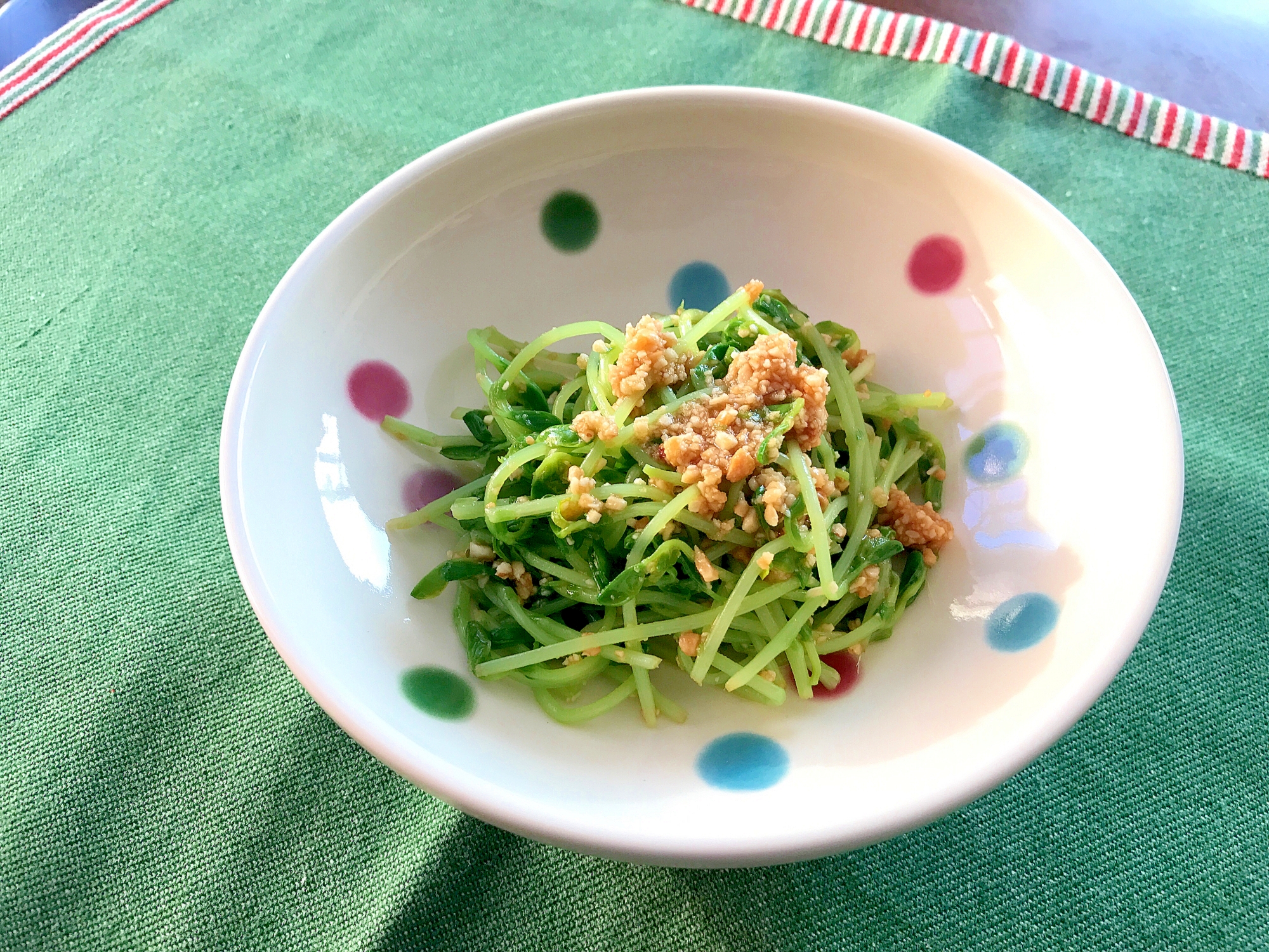 お弁当にも☆おつまみにも☆豆苗のピーナツ和え