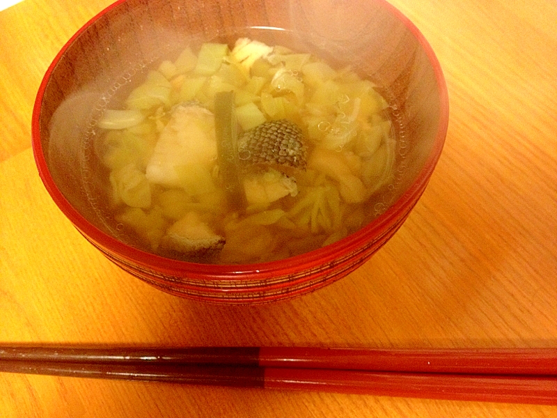 たらとキャベツの生姜汁★鍋で余った魚で