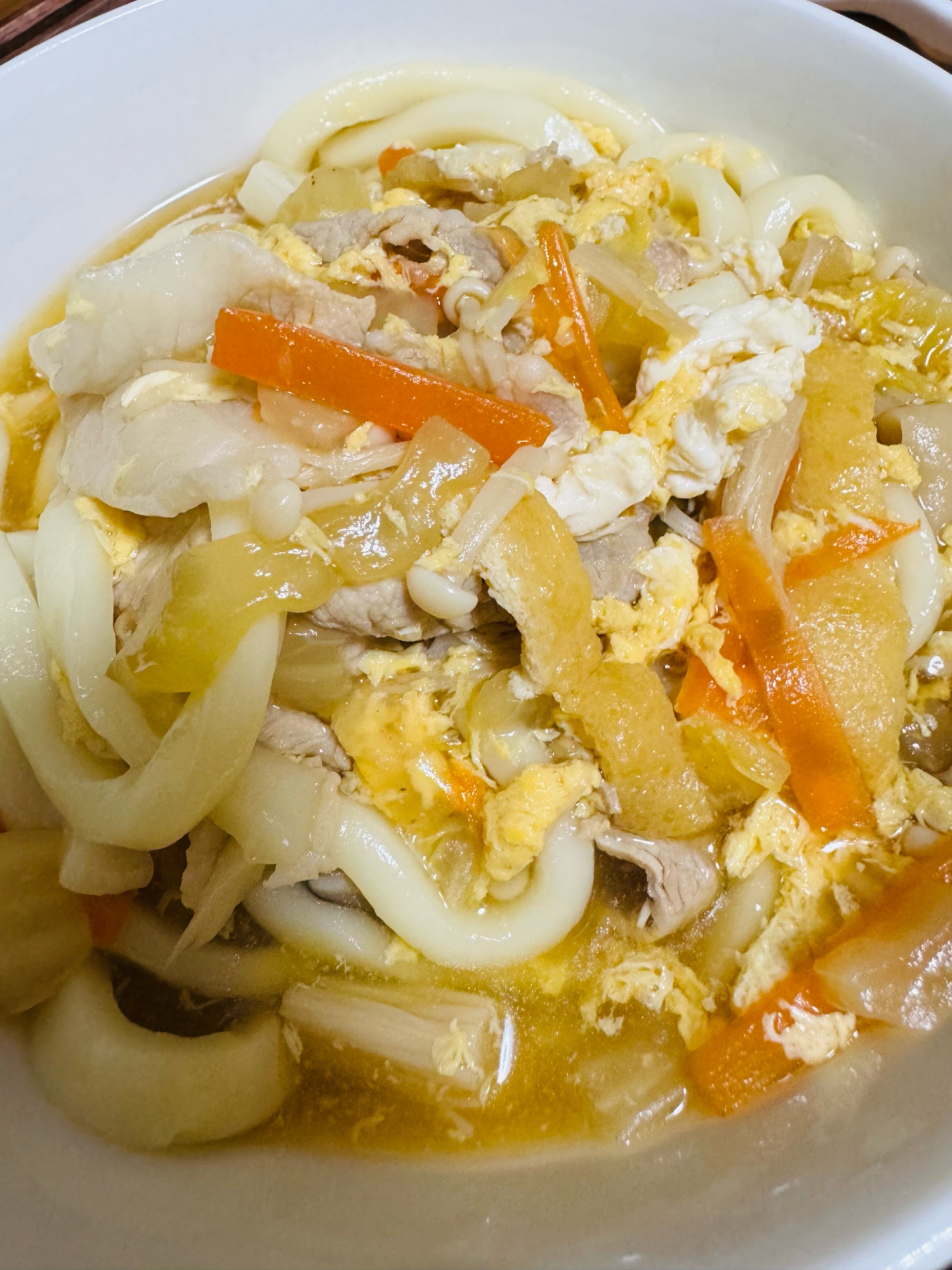 卵がとろ〜り！野菜たっぷりあんかけ肉うどん