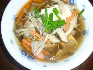 きのこたっぷり中華風スープ