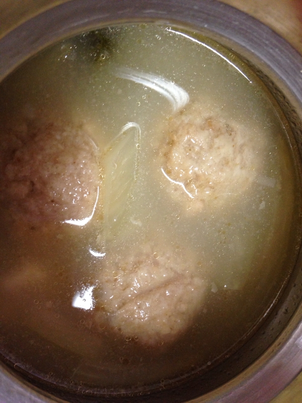 肉団子とたまねぎと小松菜のスープ
